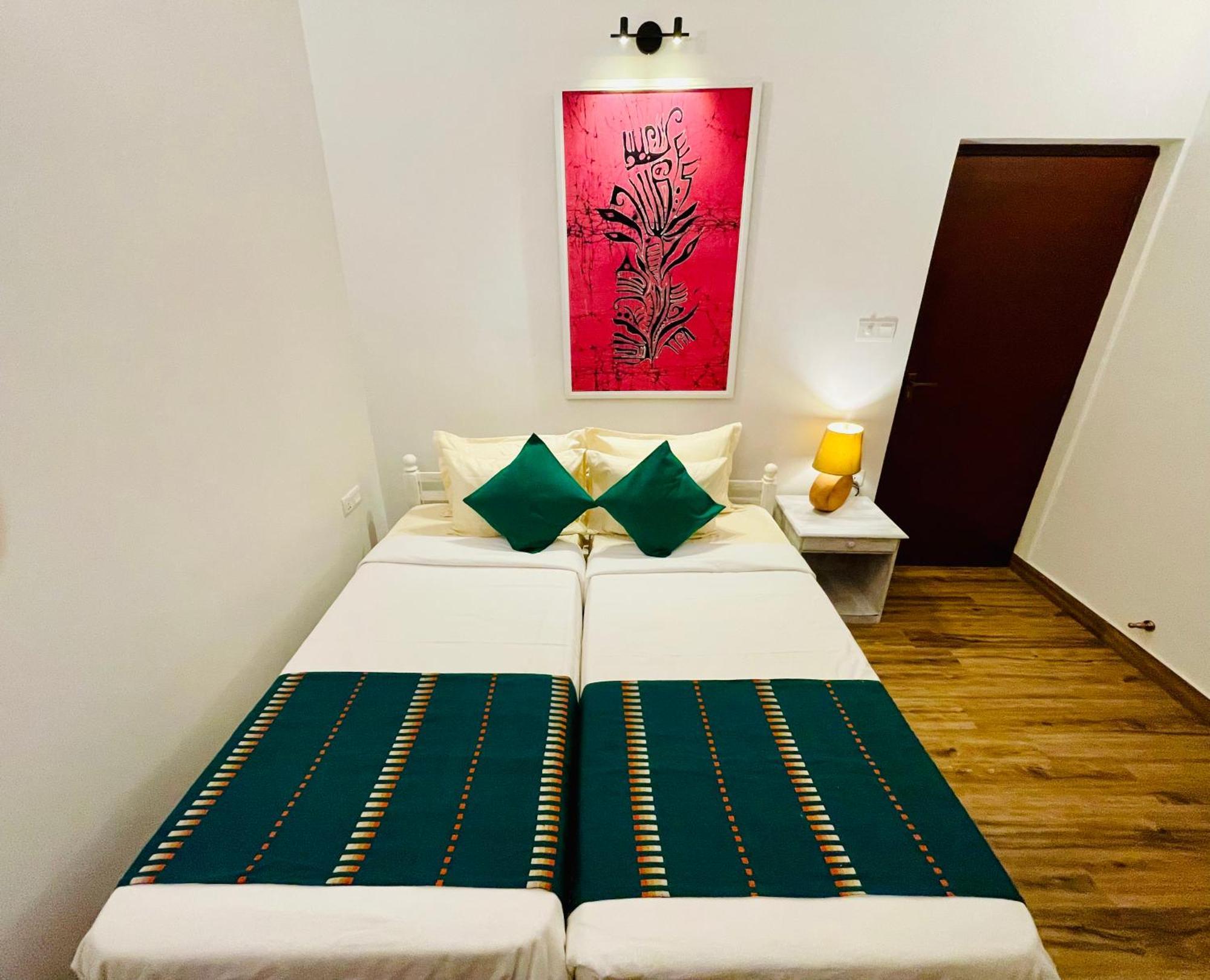 Ayur Ayur White Sail Villa Dalupotha Exterior photo