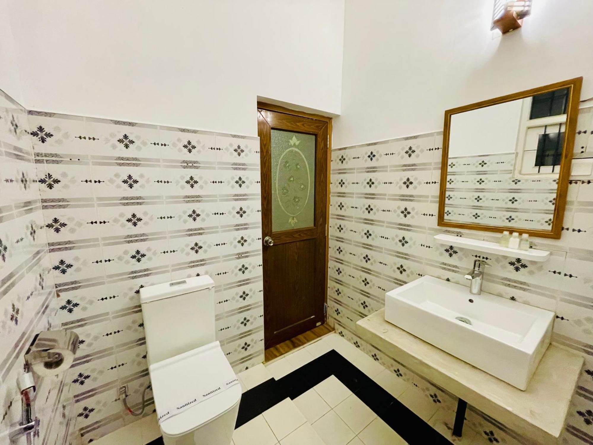 Ayur Ayur White Sail Villa Dalupotha Exterior photo