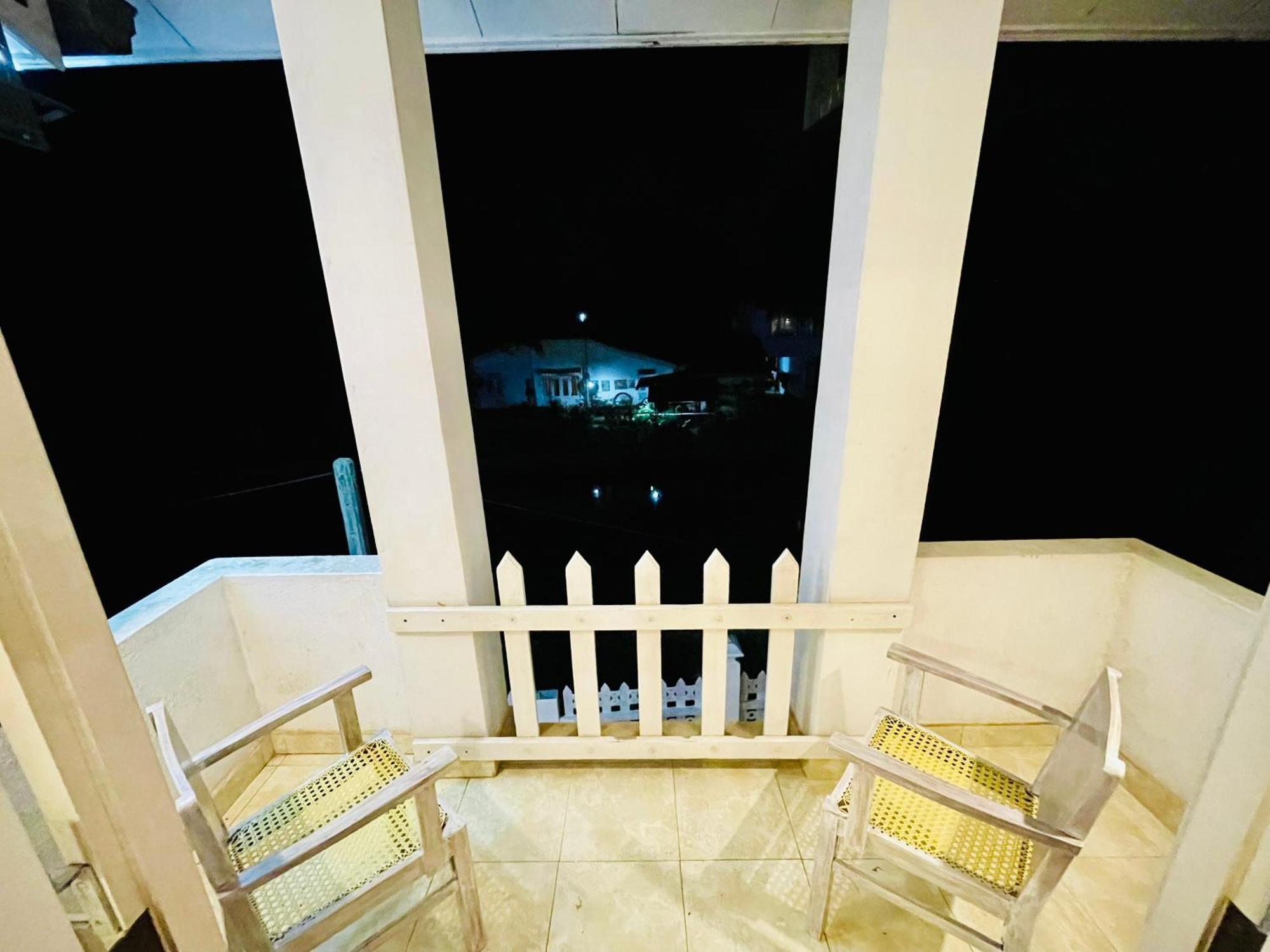 Ayur Ayur White Sail Villa Dalupotha Exterior photo