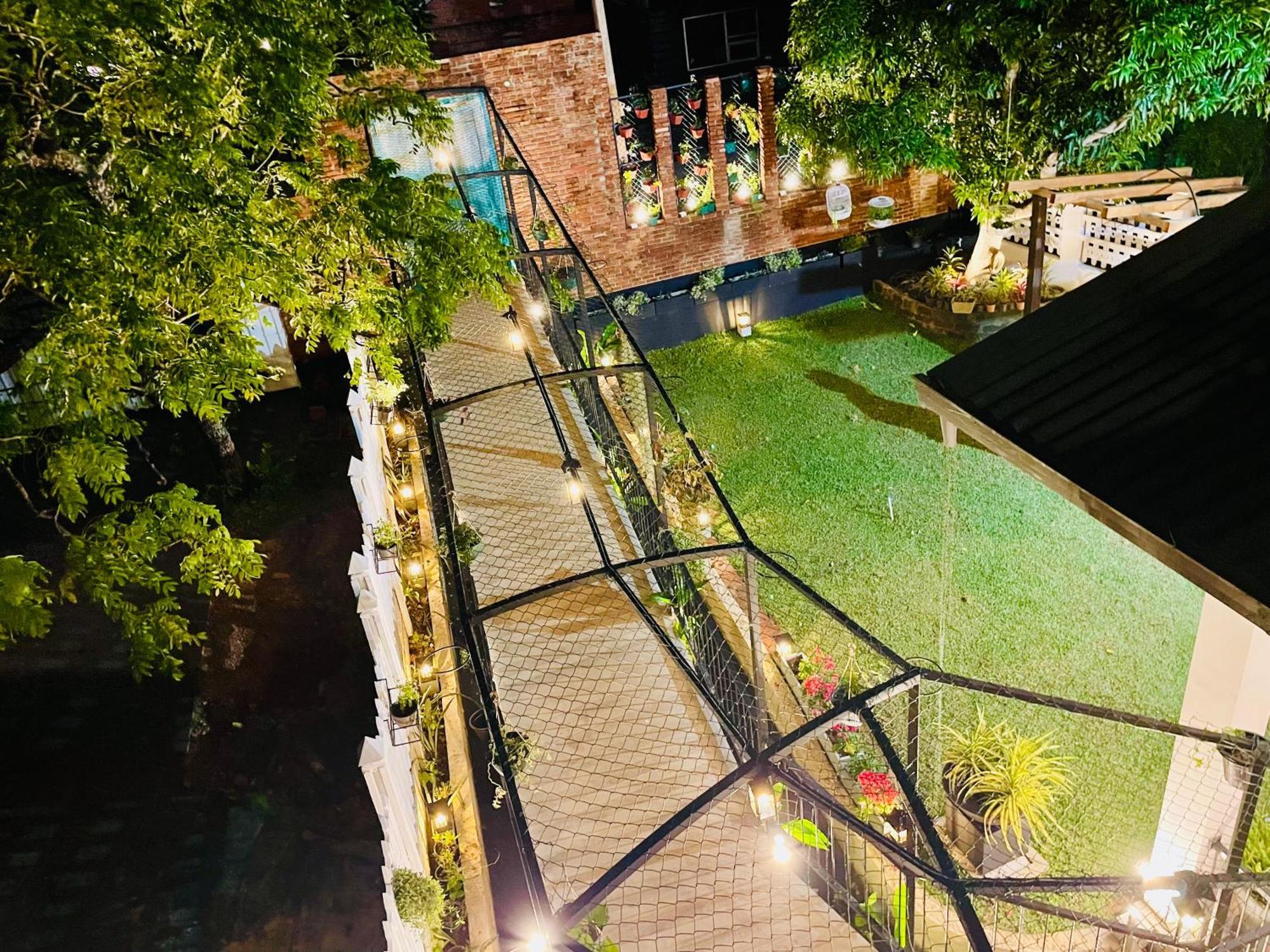 Ayur Ayur White Sail Villa Dalupotha Exterior photo